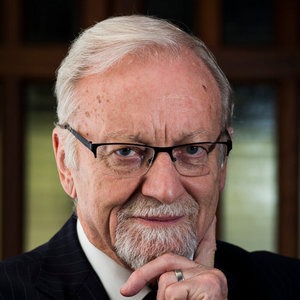 Gareth EVANS