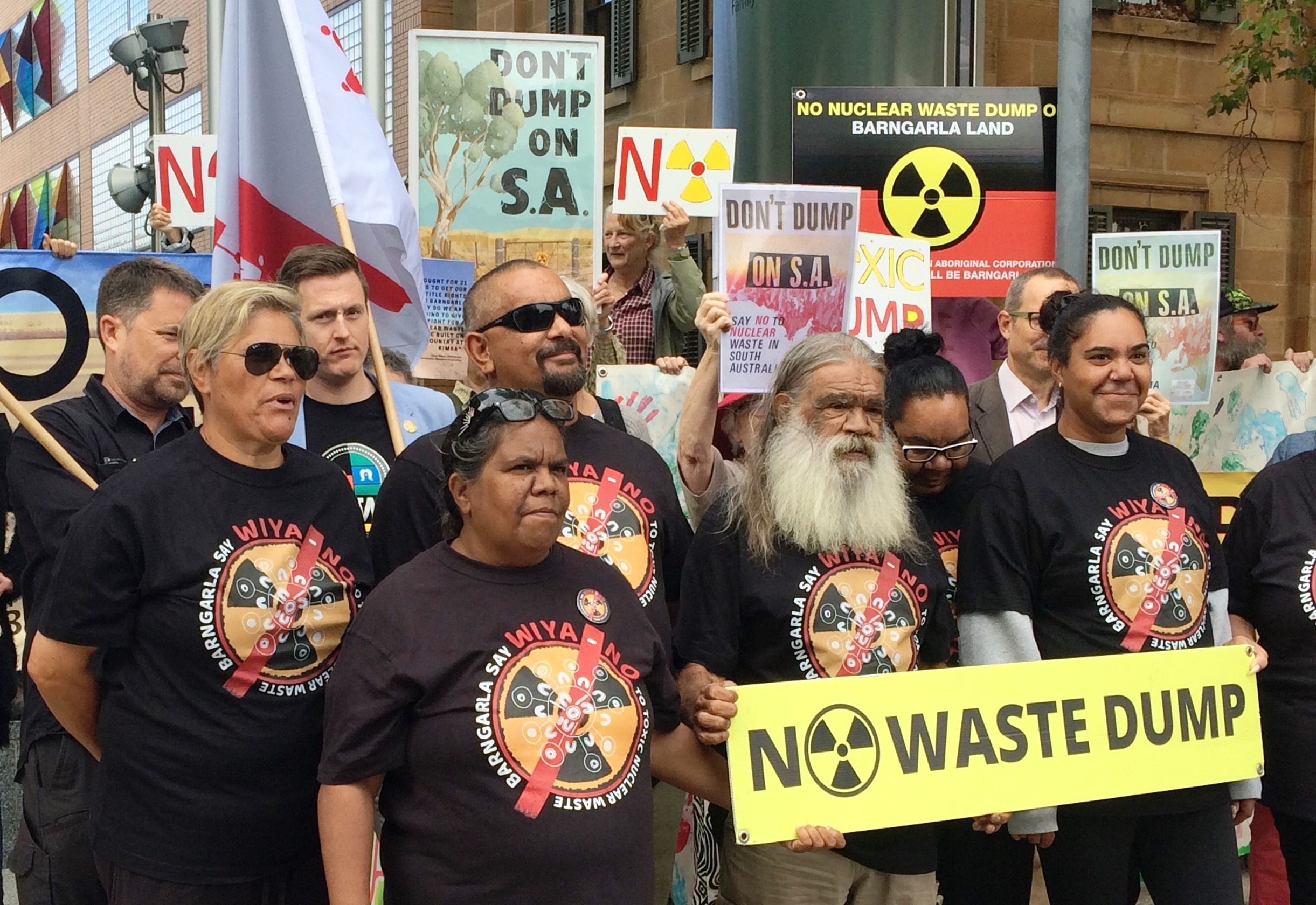 The Politics of Nuclear Waste Disposal: Lessons from Australia