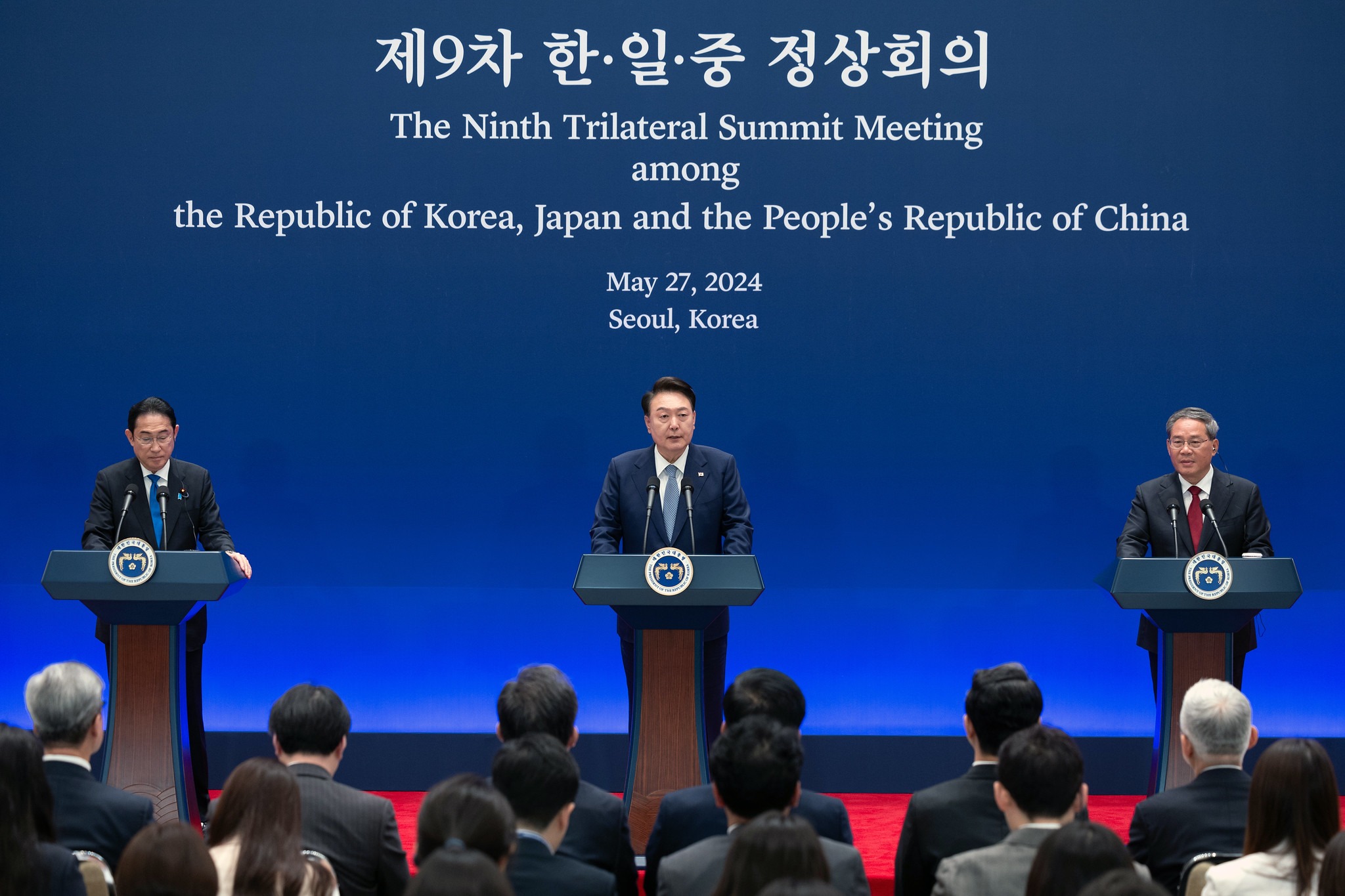 Seoul Summit Offers Valuable Momentum for China-Japan-S.Korea Cooperation