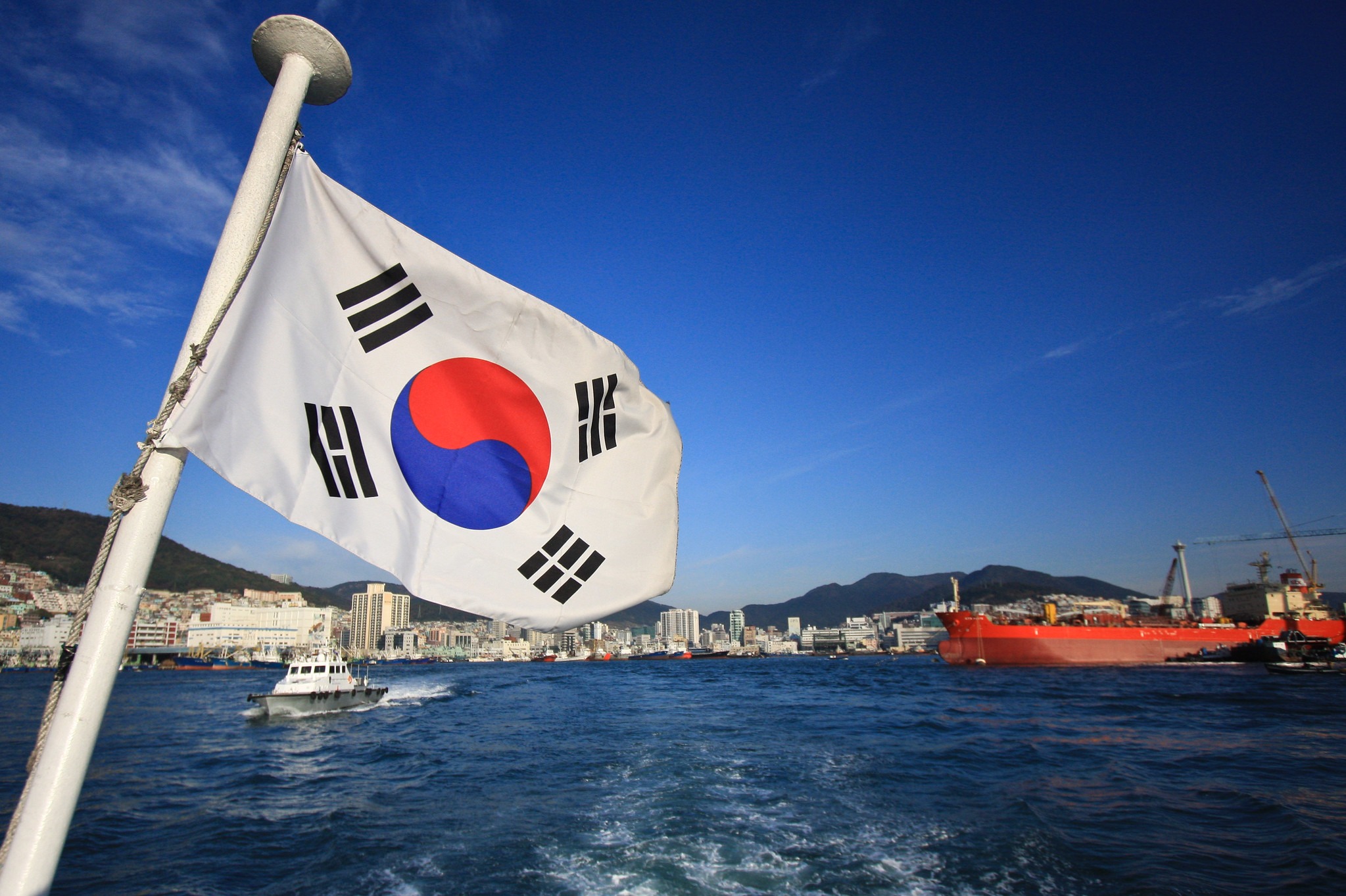 South Korea and the South China Sea: Paradox of a crucial maritime player