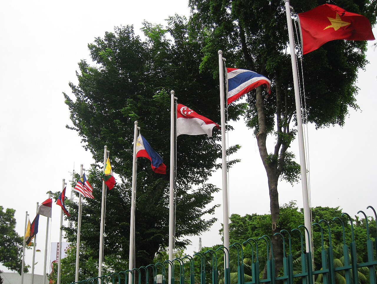 Southeast Asia Multialignment Agency and Hedging Bets Beyond US-China Flux